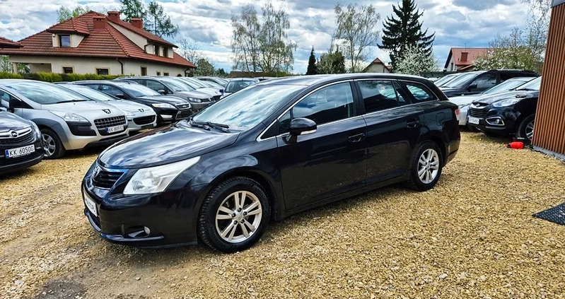 Toyota Avensis cena 24900 przebieg: 227000, rok produkcji 2009 z Śrem małe 781